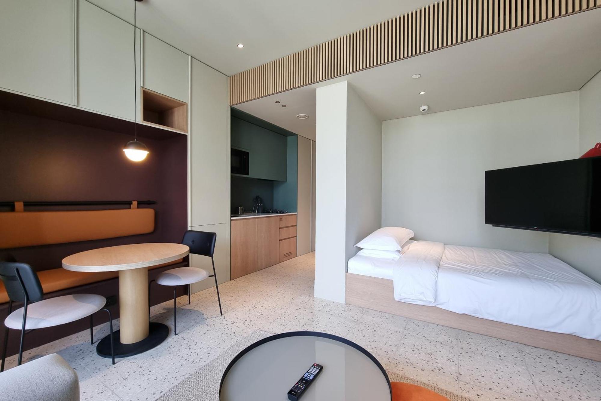 Alh Vacay - With Balcony And Burj View In Upside Apartment